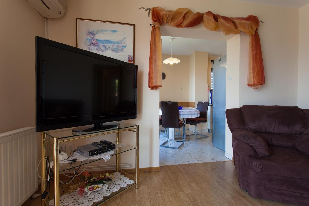 Apartments Nedeljka Malinska Kültér fotó